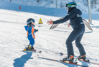 YETI CLUB | Children ski Group lessons Beginners 3-12 years old