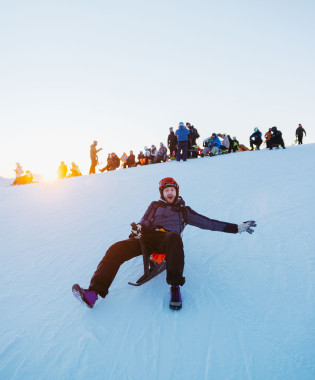 evolution2-yooner-paret-sledge-activity-winter