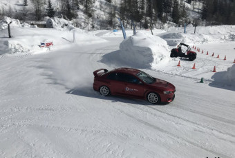 Ice driving course with Evolution 2 Tignes.