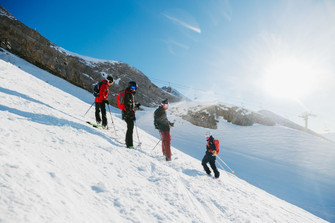 Off-piste ski lesson with Evolution 2 La Clusaz