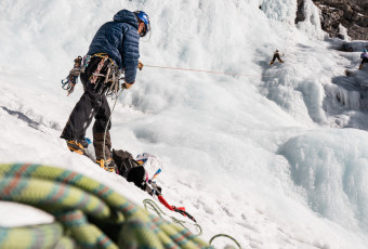 Ice climbing initiation